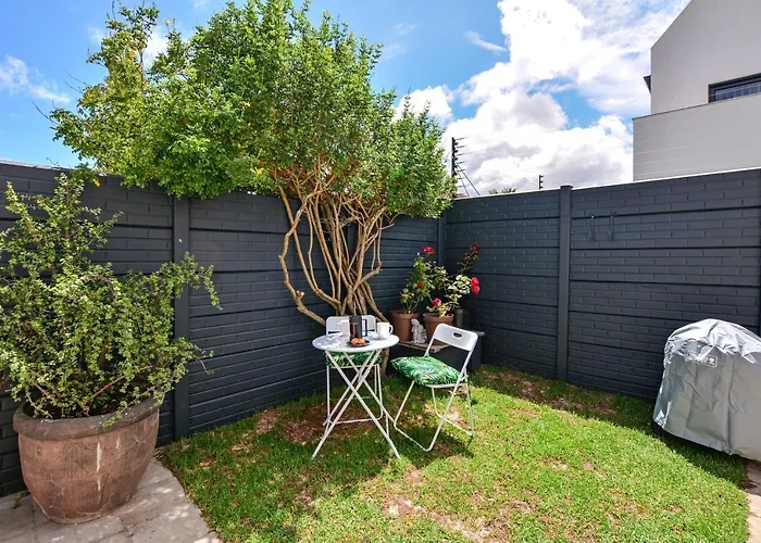 Flatlet 2.1Km From Iconic Blaauwberg Beach