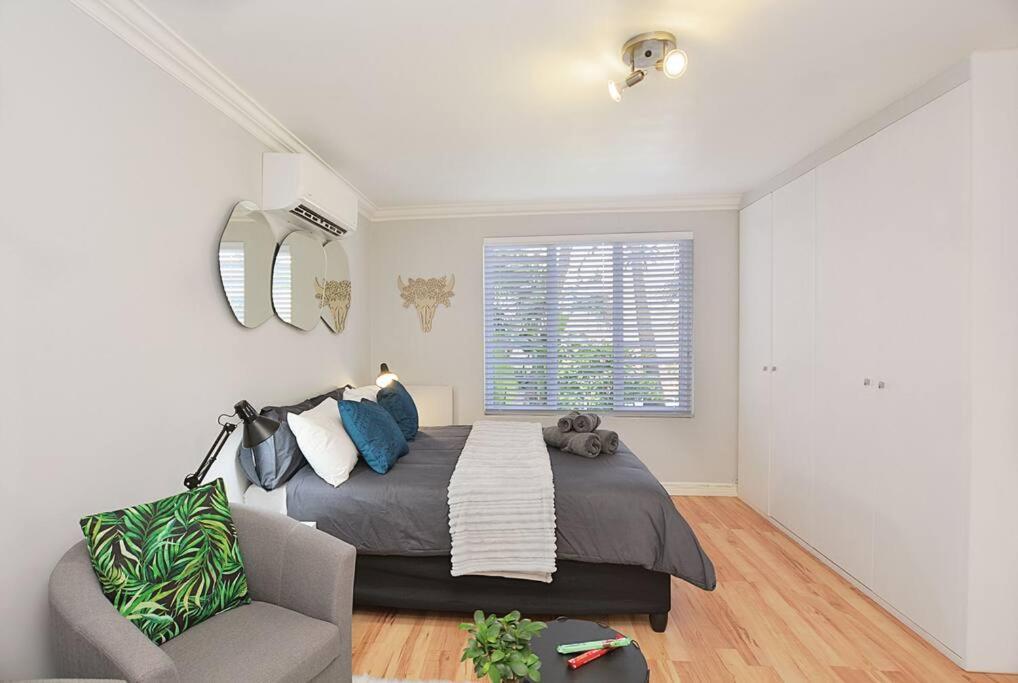 Flatlet 2.1km From Iconic Blaauwberg Apartment
