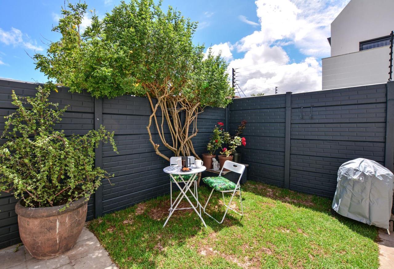Flatlet 2.1km From Iconic Blaauwberg Apartment